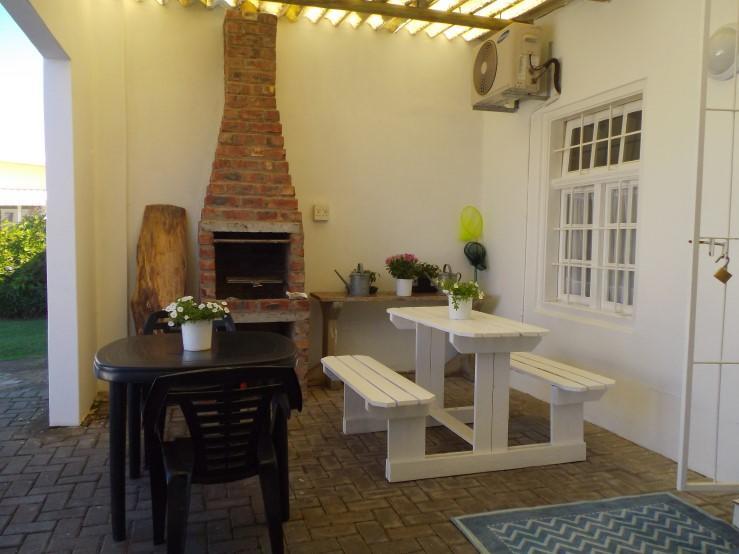 Breeze Inn Guesthouse Kiddʼs Beach Εξωτερικό φωτογραφία
